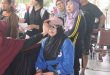 Antusiasme warga mengikuti periksa mata gratis.
